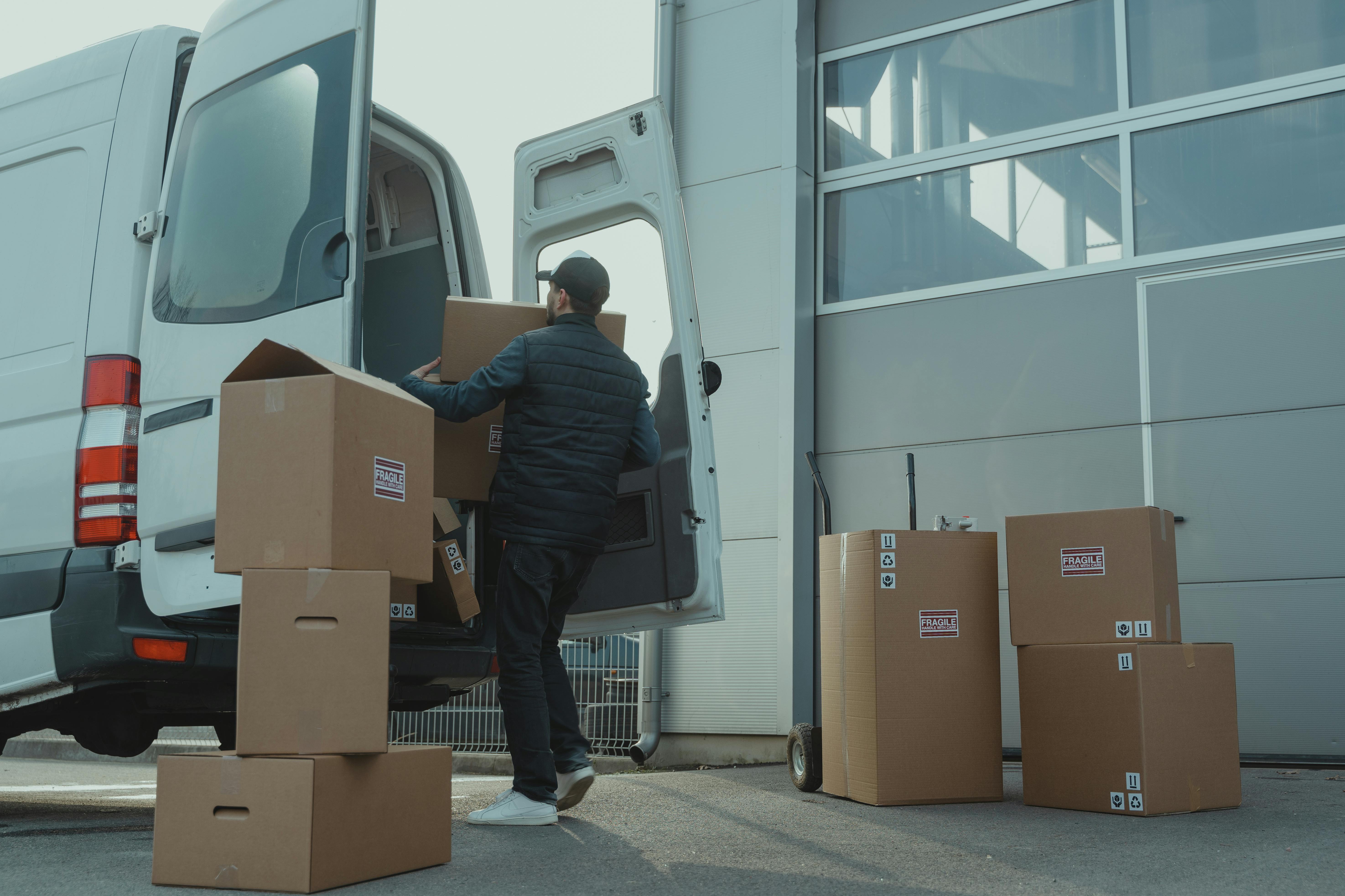 Professional vehicle services - Specialized transport truck for vehicle moving